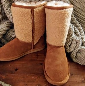 NEW Minnetonka Boots